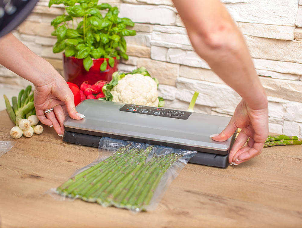 What equipment do you need to cook with the sous vide procedure?