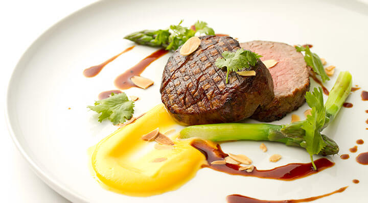 Cape Grim Beef Tenderloin sous videRinderfilet Kuerbis Spargel Peterjohnrollinson