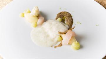 Sea bass sous vide and arctic charSeesaibling Wolfsbarsch Christinasteindl